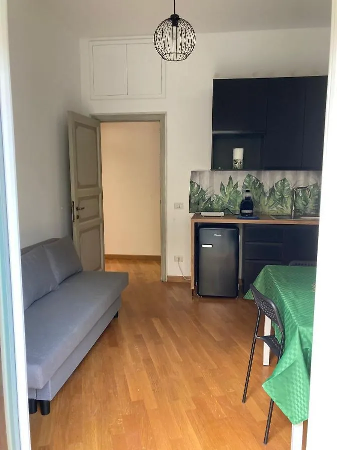 Fairome Apartment 2 Pini