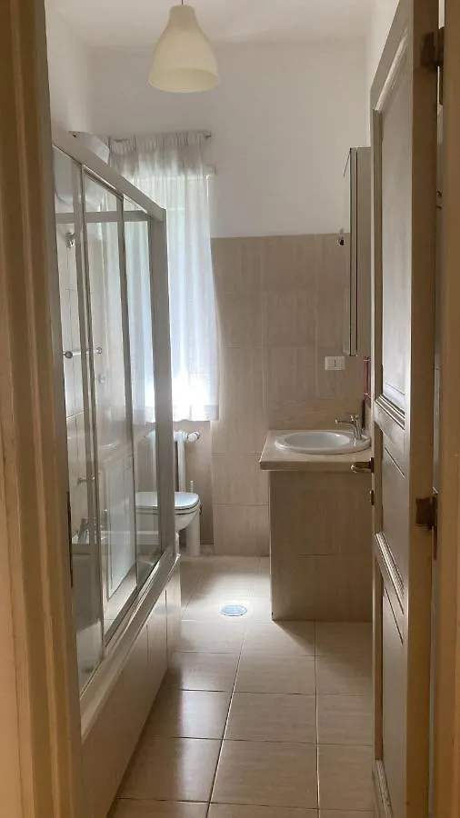 Fairome Apartment 2 Pini Italia